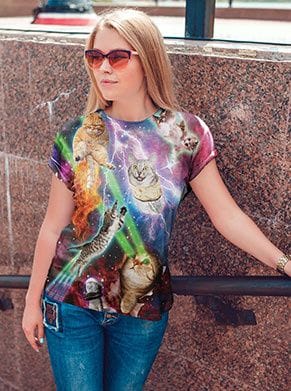 berucht festivalshirt binnen de benelux met de terechte titel gigantisch fout kattenshirt